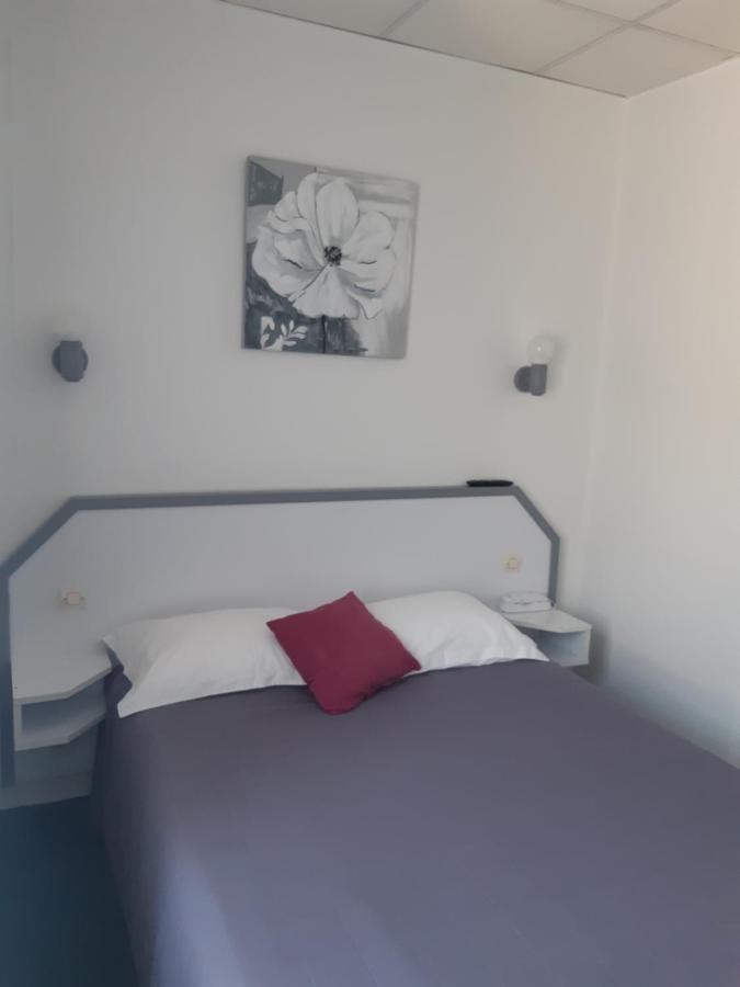 Hotel De La Croix De Malte Cherbourg-en-Cotentin Eksteriør billede