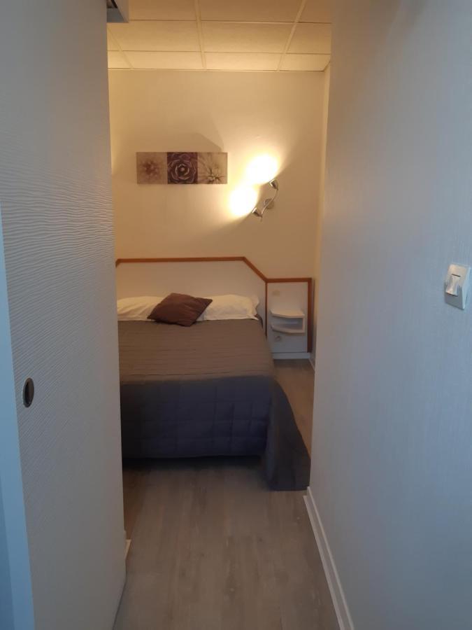 Hotel De La Croix De Malte Cherbourg-en-Cotentin Eksteriør billede